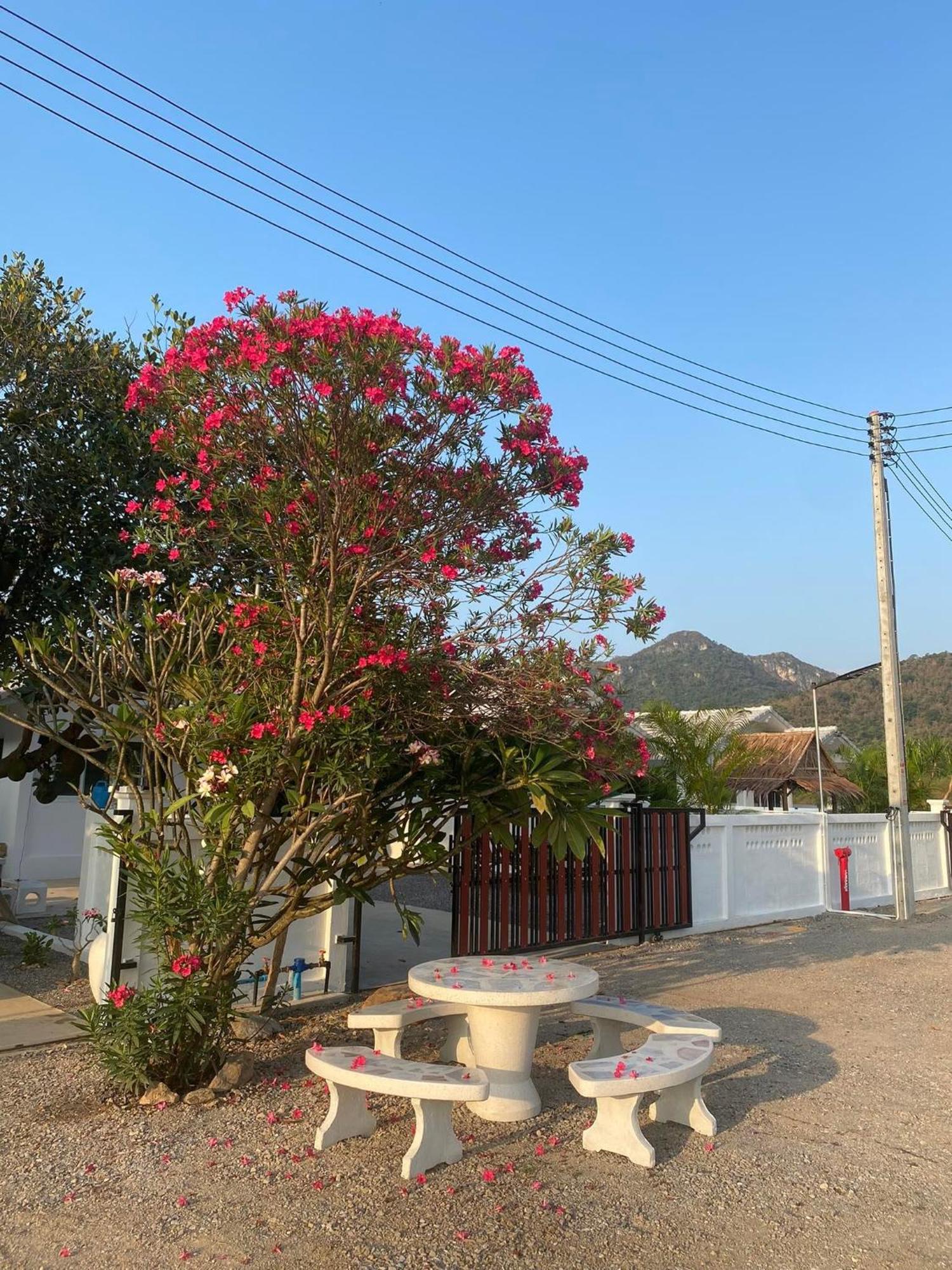 S&F Villa Sam Roi Yot Buitenkant foto